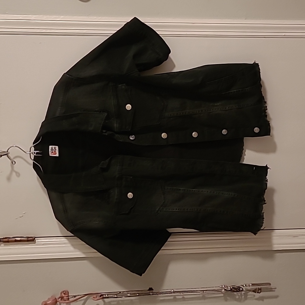 Cropped Black Denim Jacket